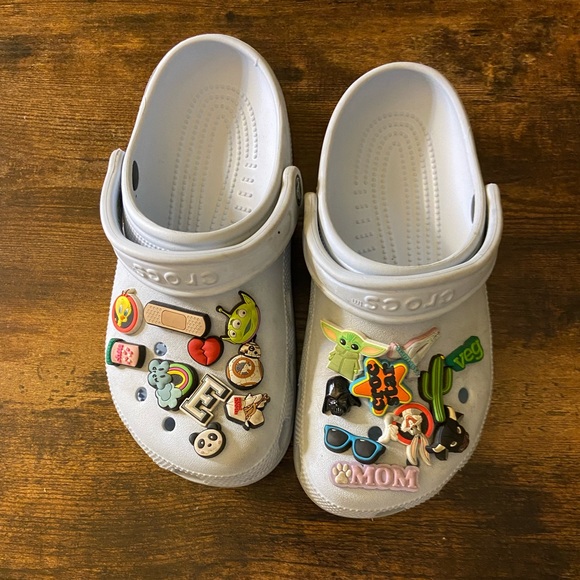 Baby blue classic clogs with jibbitz - Picture 1 of 2